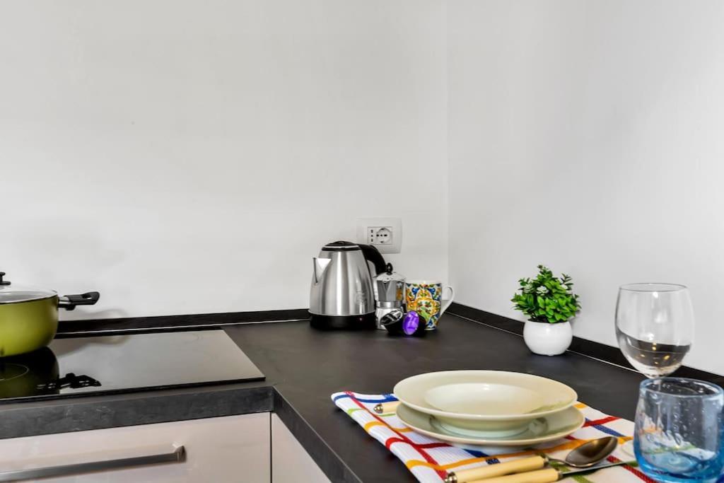 Cozy Central Duomo Flat Apartment